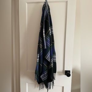 Classic plaid J.Crew cape scarf